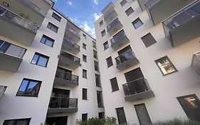 Karzo Property Lk 204